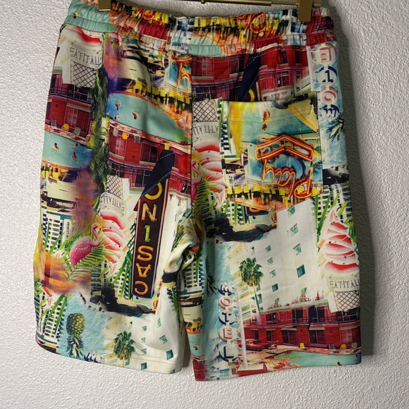 Colorful Urban Print casual Shorts- small - Picture 6 of 6